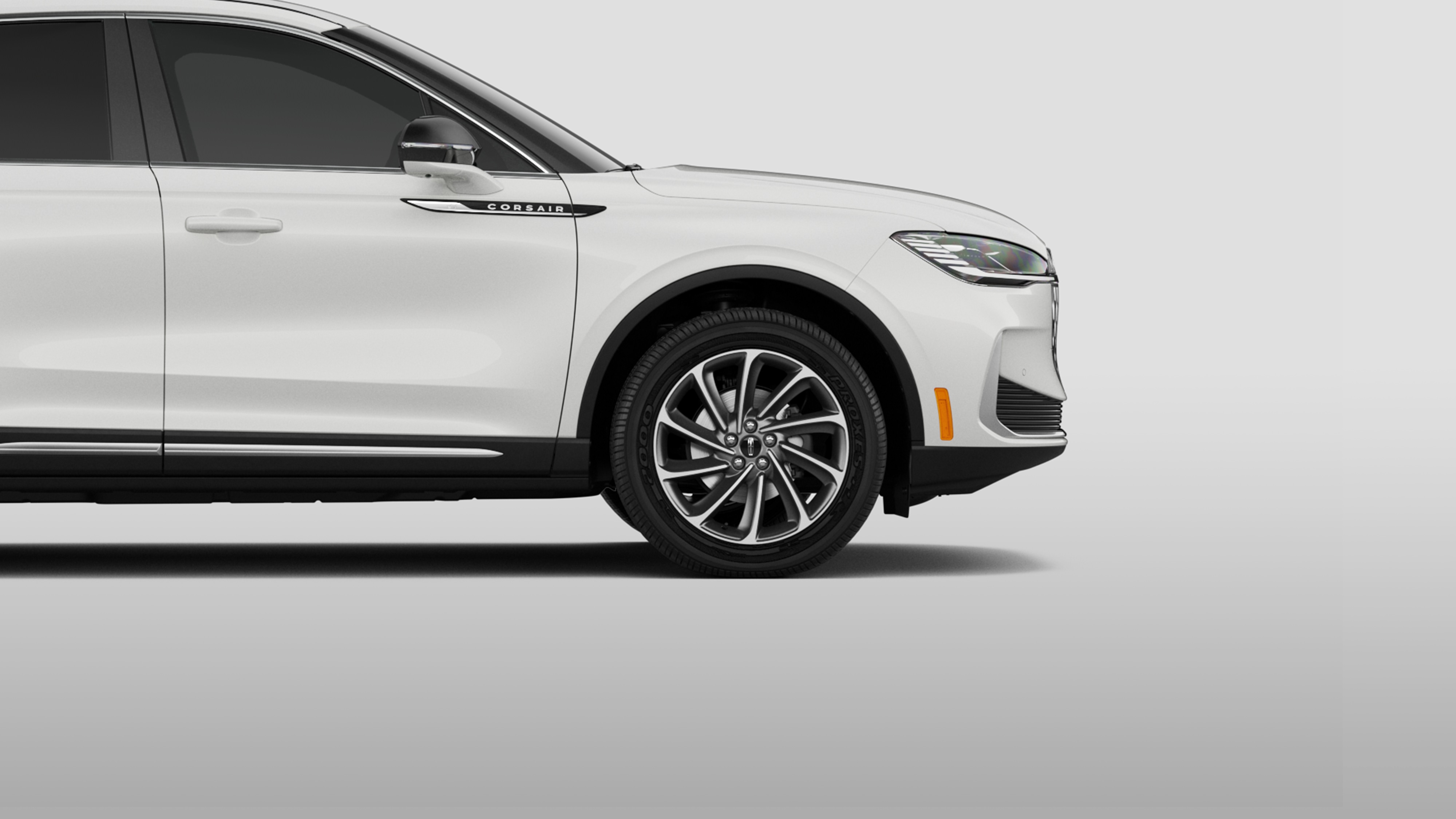 The 19" Bright-Machined Aluminum Wheel with Dark Tarnish Premium Paint