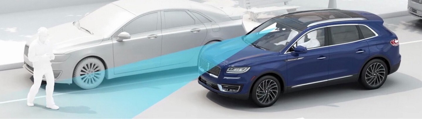 Lincoln animation of how the Pre Collision Assist with Automatic Braking feature works