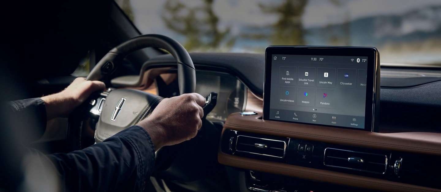 The centre touchscreen of a 2024 Lincoln Aviator