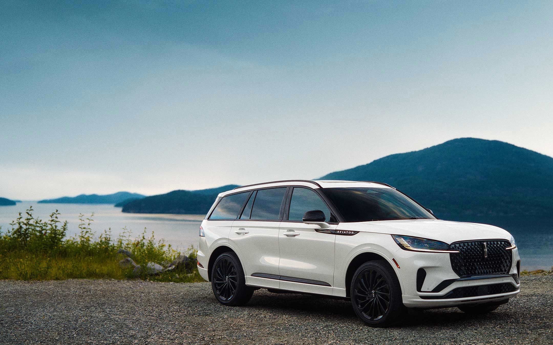 A 2025 Lincoln Aviator is shown in Pristine White