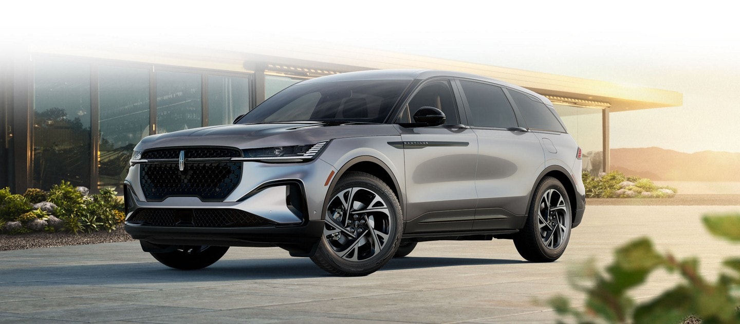 The 2025 Lincoln Nautilus Premiere is shown with the available Jet Appearance Package