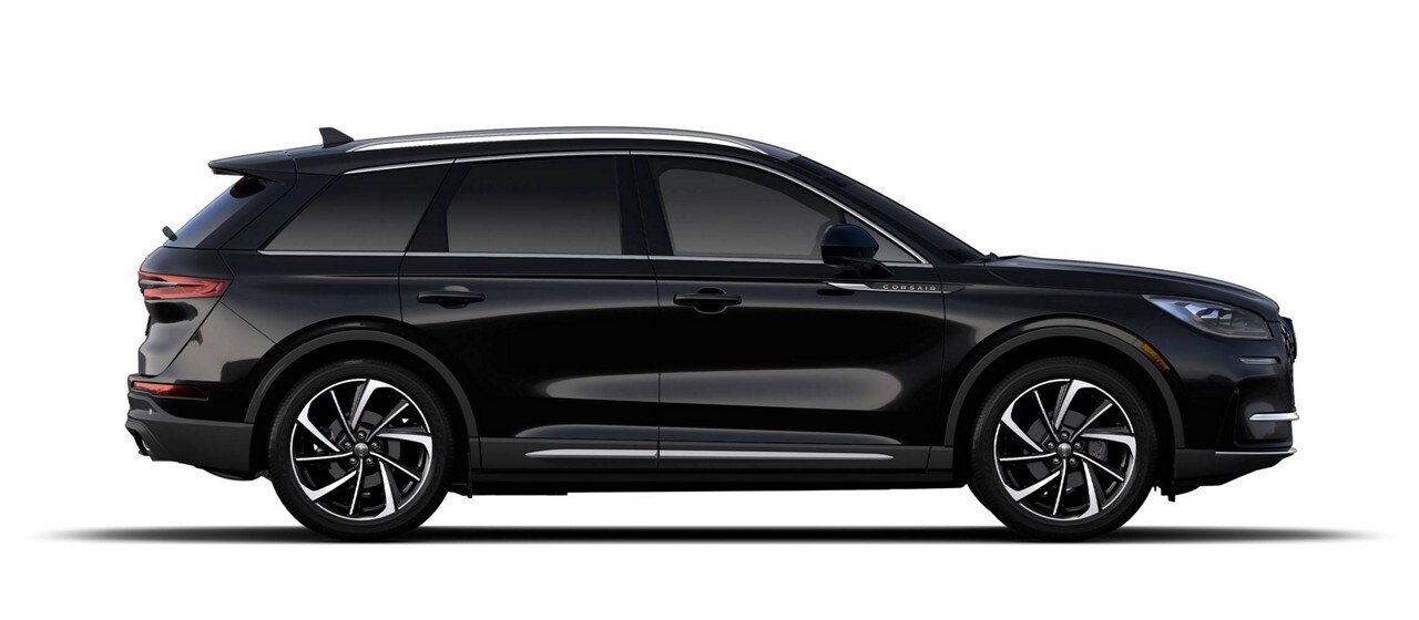 A profile view of a 2023 Lincoln Corsair SUV