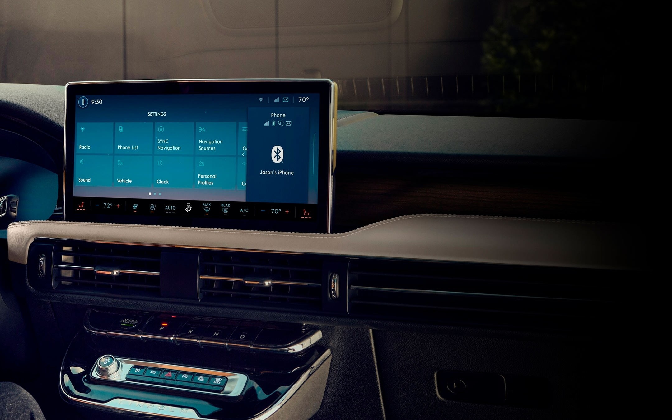 The personal profiles tile is shown on the centre touchscreen of a 2026 Lincoln Corsair