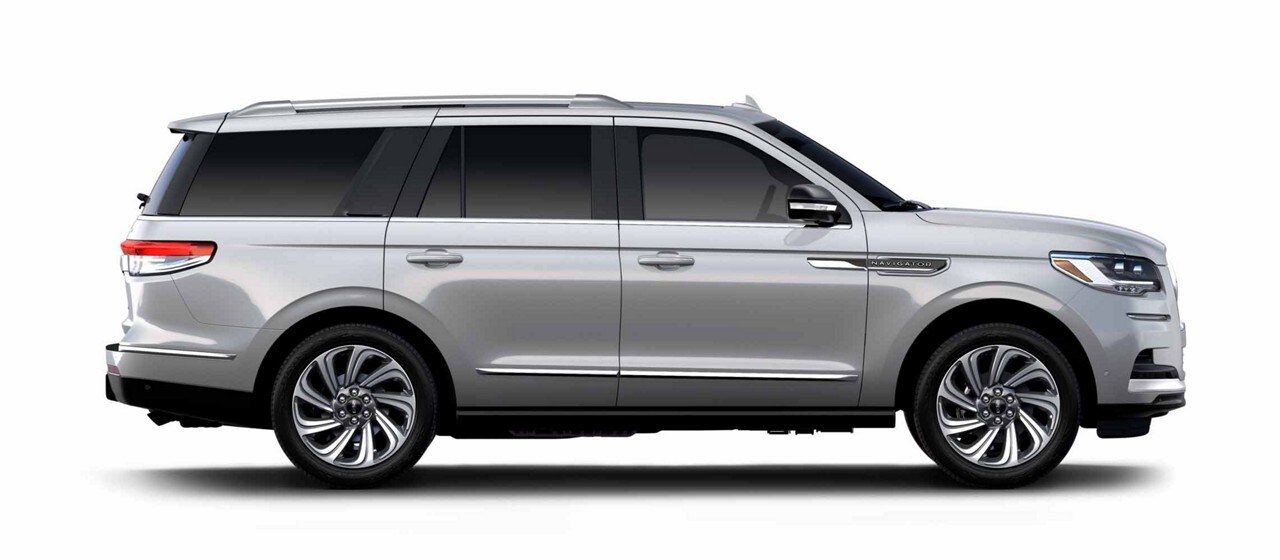 2023 Lincoln Navigator Reserve model shown in Silver Radiance