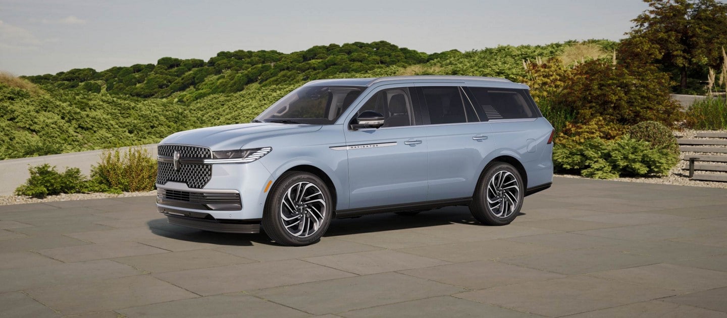 A 2025 Lincoln Navigator with clickable hot spots with more feature information