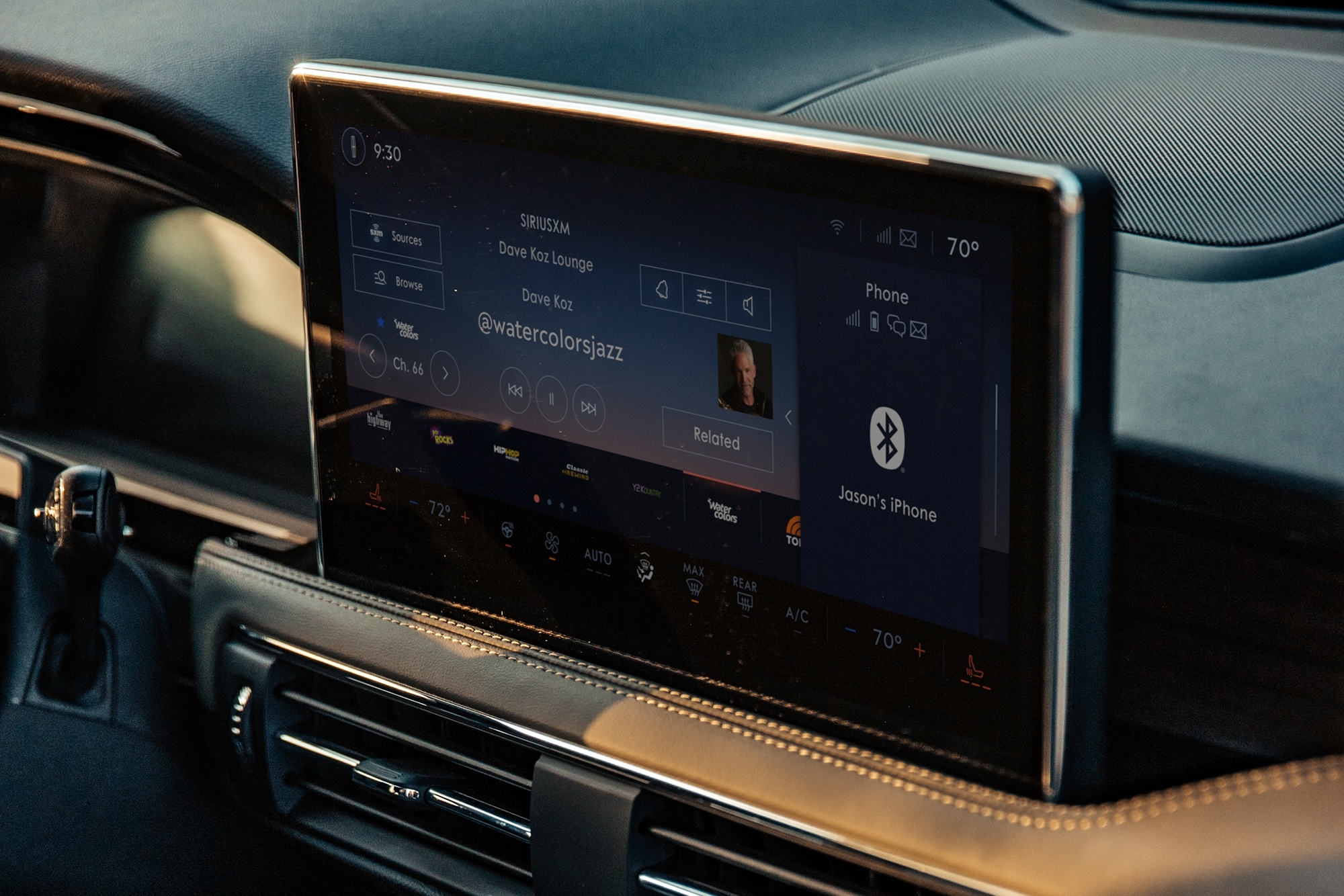 The interior of a Lincoln vehicle.