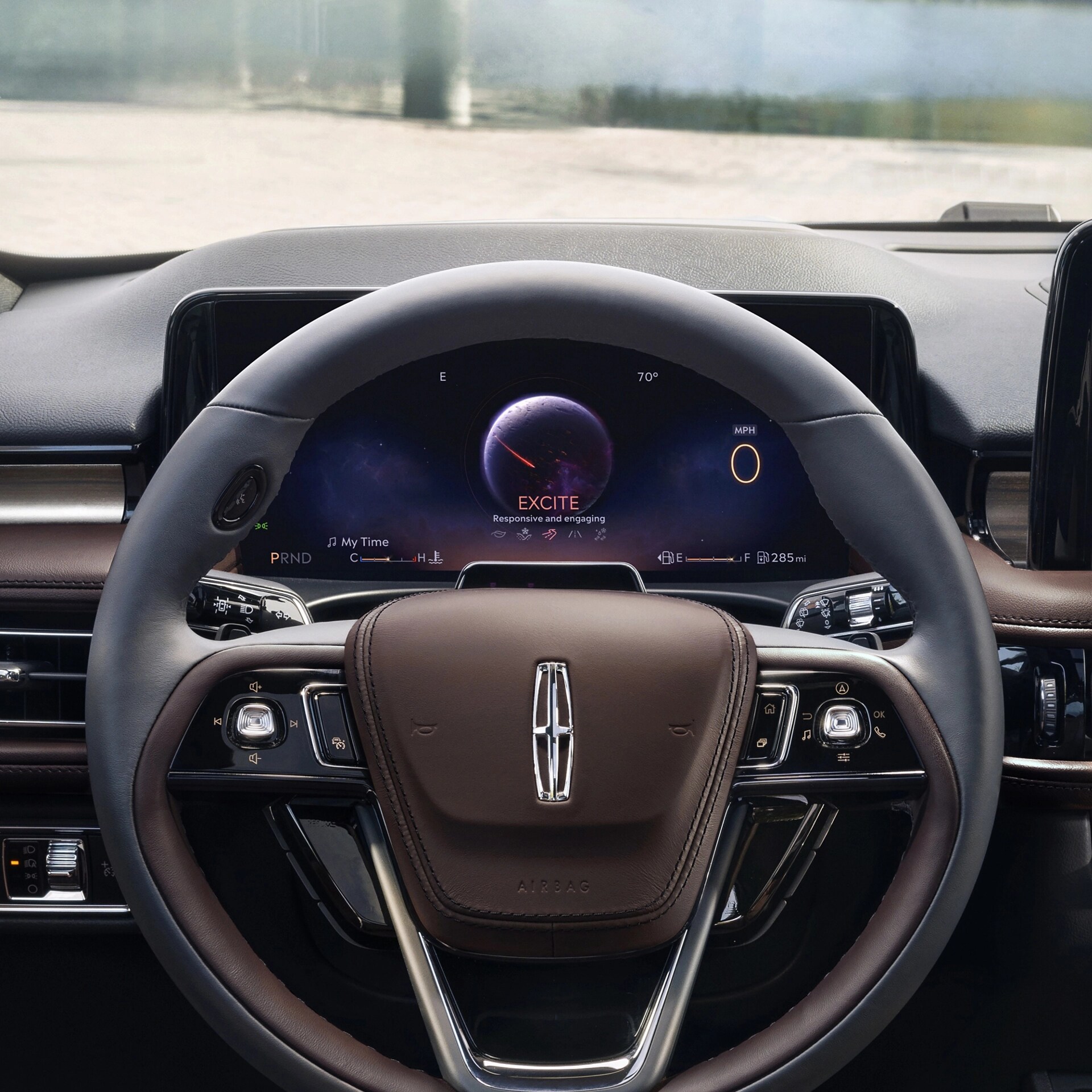 The Excite Lincoln Drive Mode is displayed in the driver’s information cluster behind the steering wheel