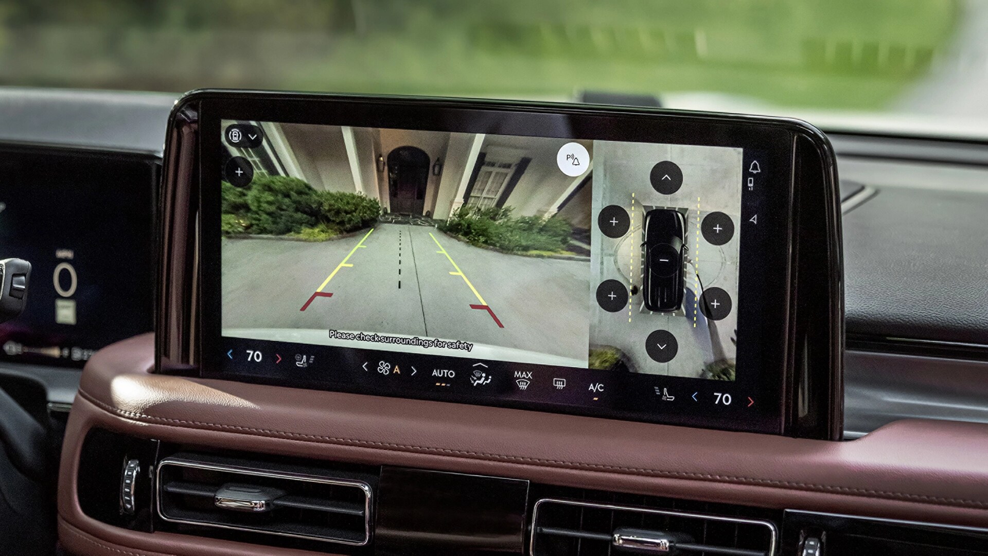 The 360-Degree camera system shows what is behind a 2026 Lincoln Aviator® SUV in the centre display