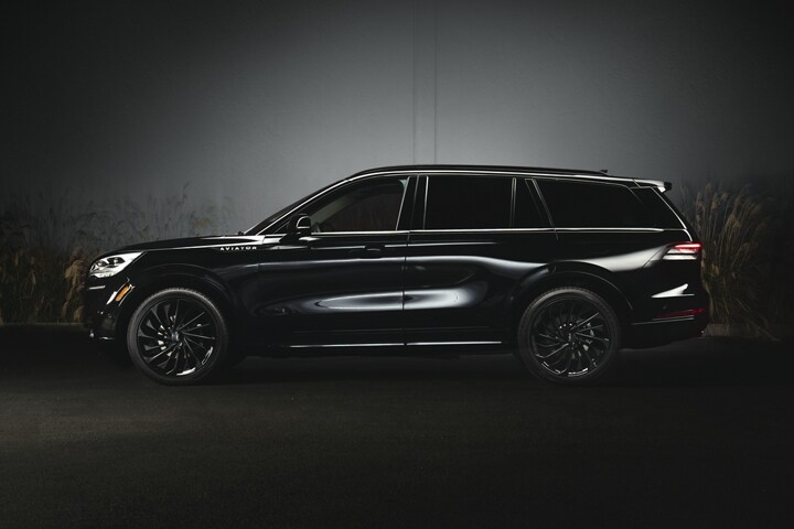 2023 Lincoln Aviator® with available Infinite Black Jet Appearance Package