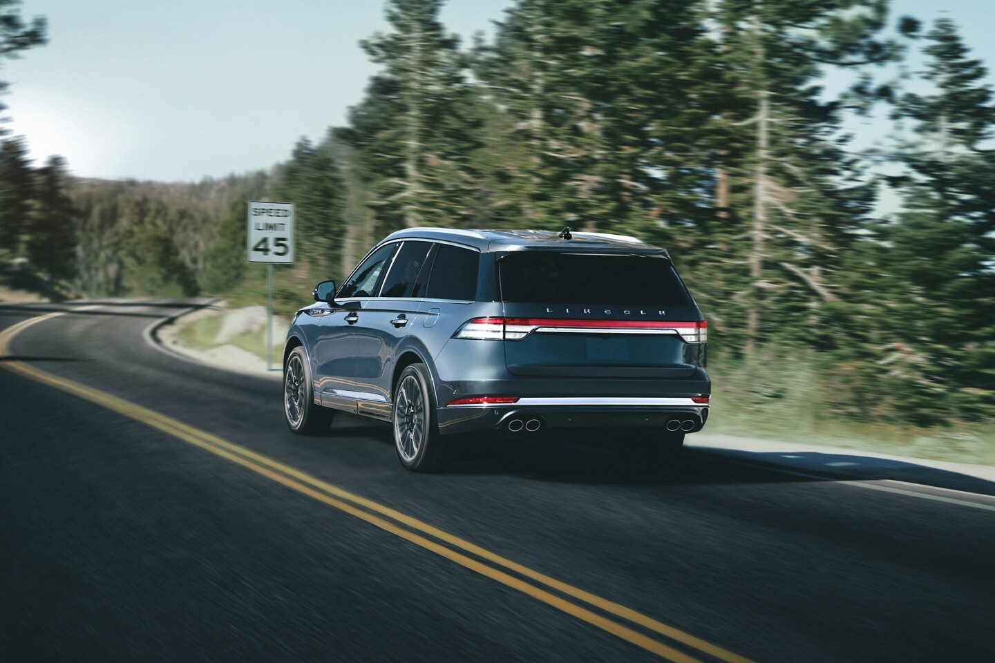 2024 Lincoln Aviator SUV Technology Features