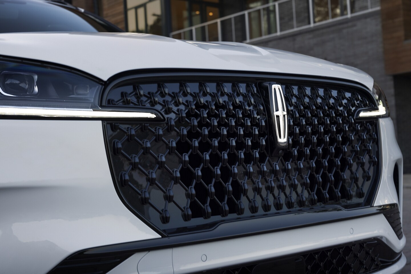 The front grille of a 2025 Lincoln Aviator is shown