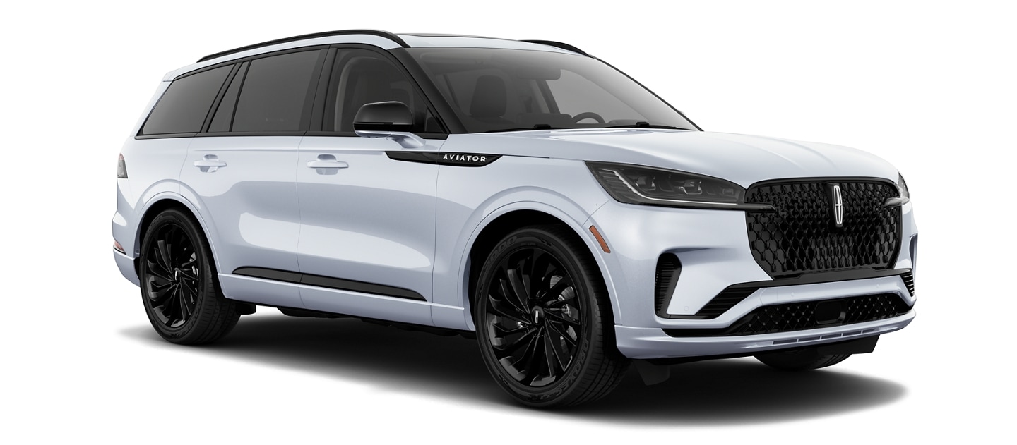 A 2025 Lincoln Aviator® Reserve model with the available Jet Appearance Package in Crystal White
