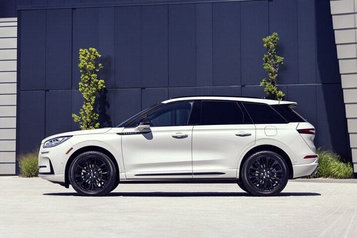 A 2023 Lincoln Corsair SUV boasts sleek lines