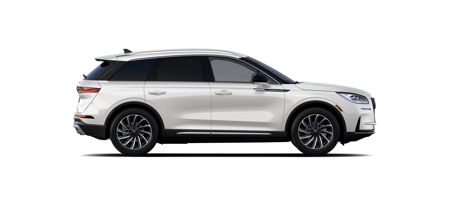 The 2024 Lincoln Corsair Reserve model highlights flowing lines