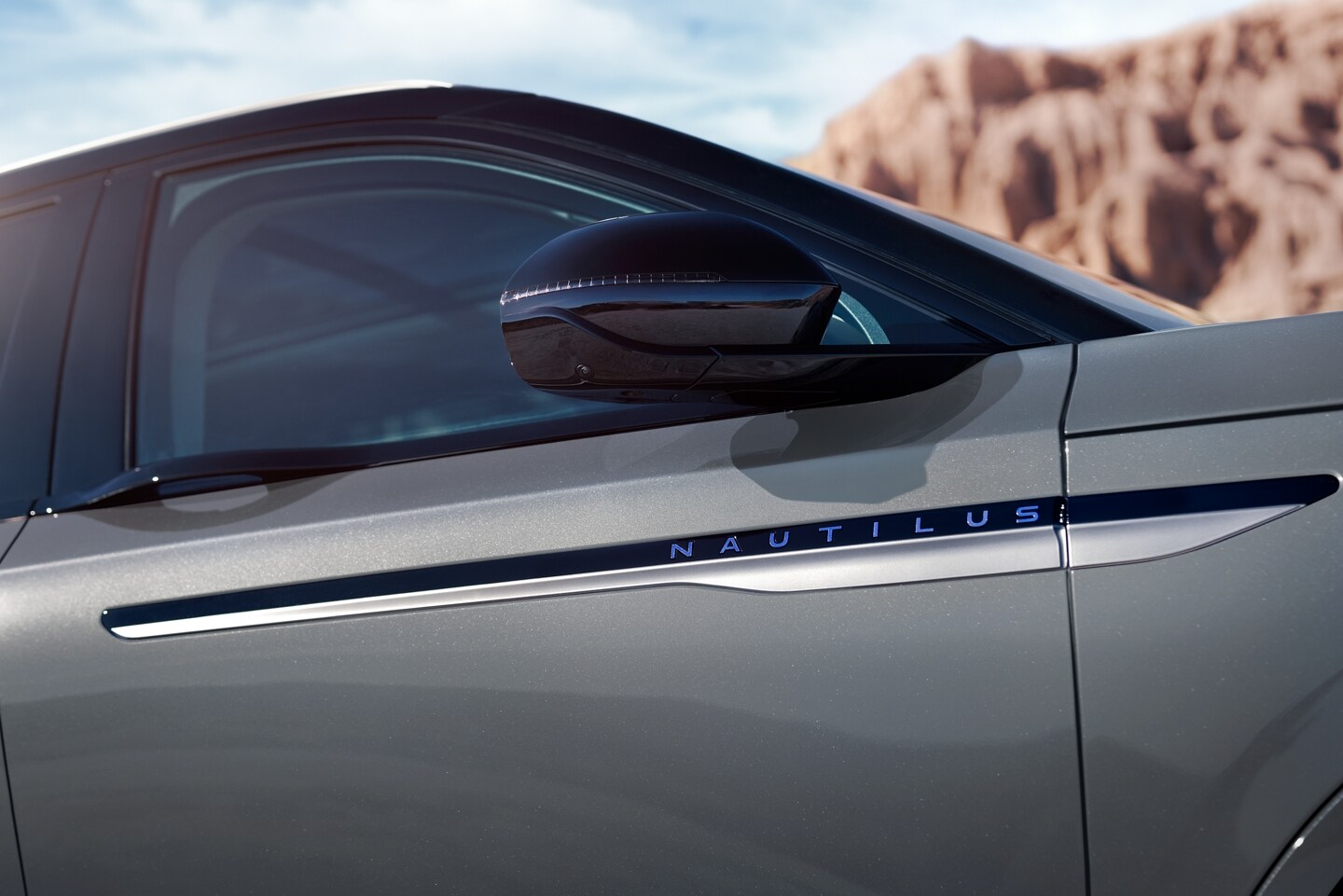 The fold in sideview mirrors of a 2026 Lincoln Nautilus