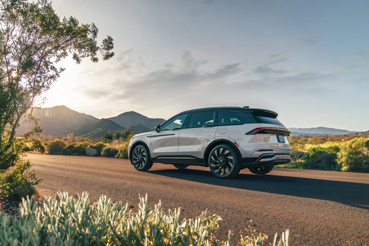 Body colour exterior elements of the available Jet Appearance Package