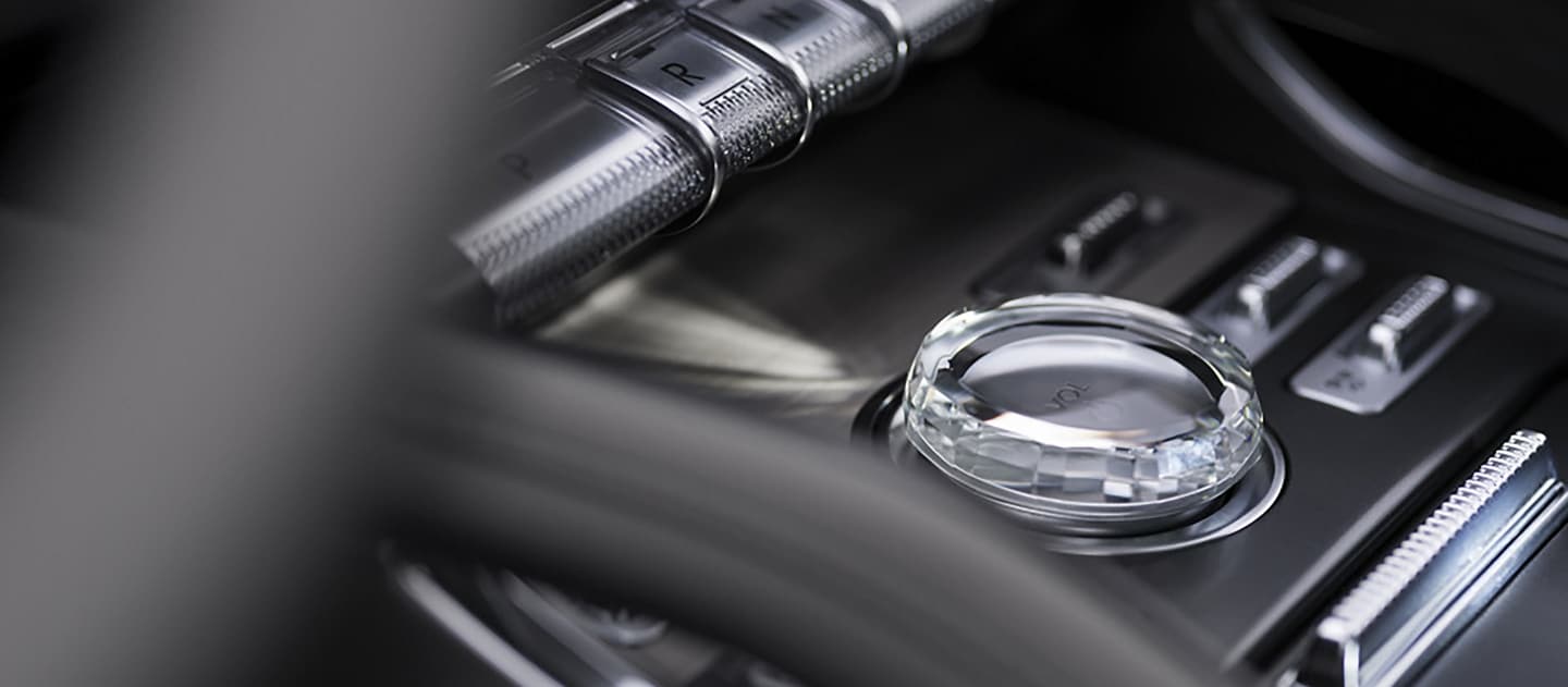 The crystal-inspired volume dial in a 2026 Lincoln Nautilus SUV sparkles with brilliance