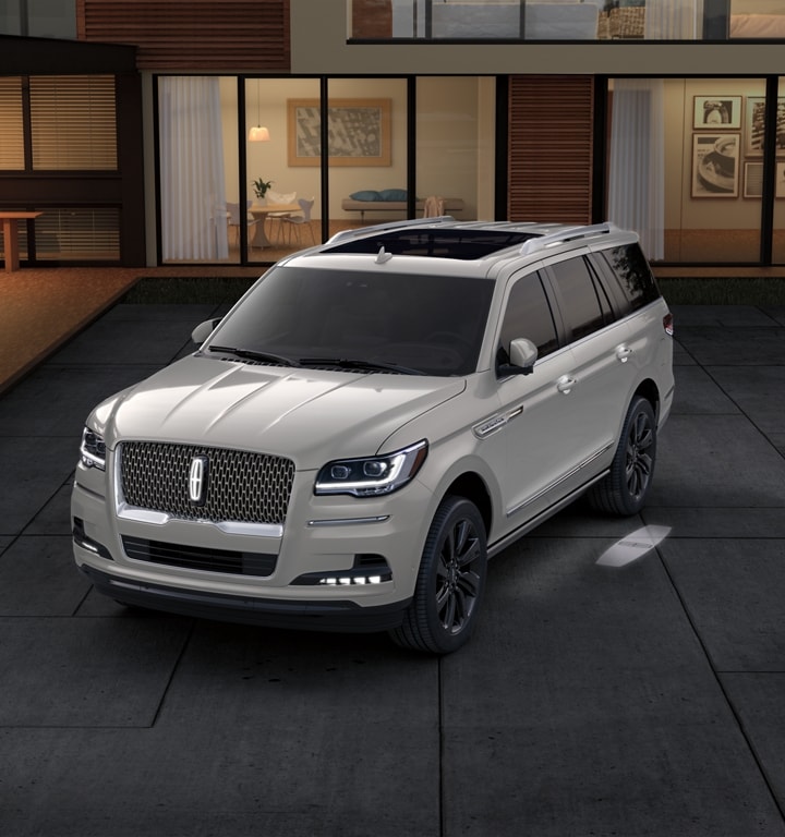 2024 Lincoln Navigator shown with available Monochromatic Package