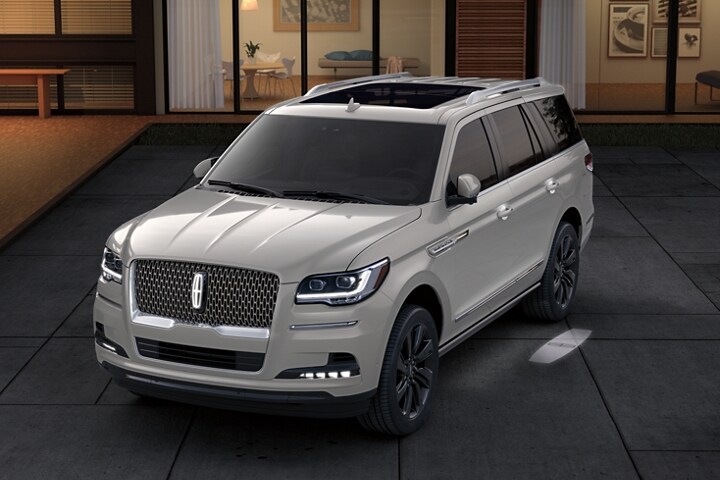 2024 Lincoln Navigator shown with available Monochromatic Package