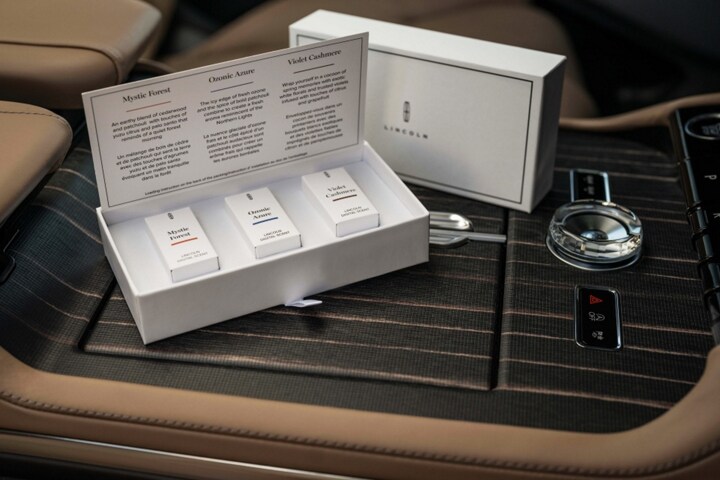 The digital scents are seen inside the 2025 Lincoln Navigator.