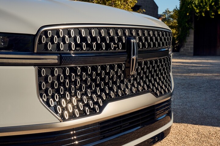 Close-up shot of the grille of the 2025 Lincoln Navigator