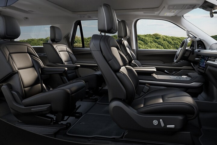 The front seats of the Lincoln Reserve in Black Onyx
